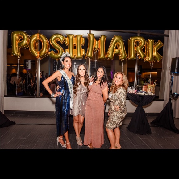 POSHFEST 2019 PREPARTY! THANK YOU!! - Picture 6 of 7